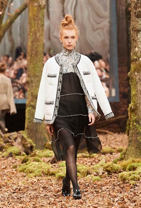 chanel fall winter 2018 19 ready to wear|chanel fashion designer.